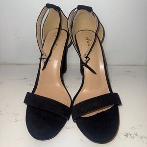 Women's Open Toe Ankle Strap Chunky Heel Sandals Classic Black Size 8